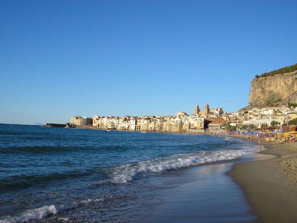B&B Arcobaleno Cefalu Luaran gambar